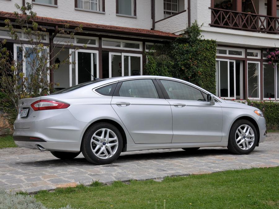  Ford Fusion 2013 года  (BR) (фото 24 из 27)